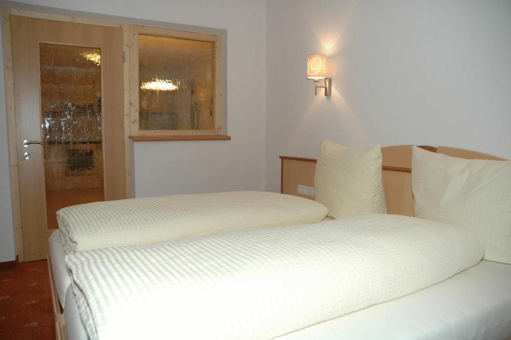 Appartementhaus Zum Zegger Neustift im Stubaital Szoba fotó